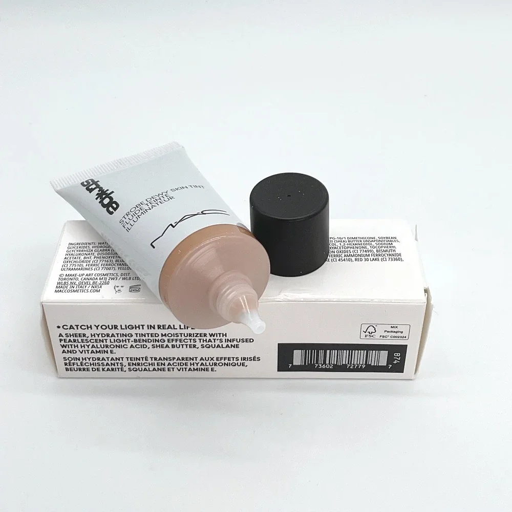 MAC Strobe Dewy Skin Tint Hydrating Luminous Tinted Moisturizer Medium 3 1oz NEW